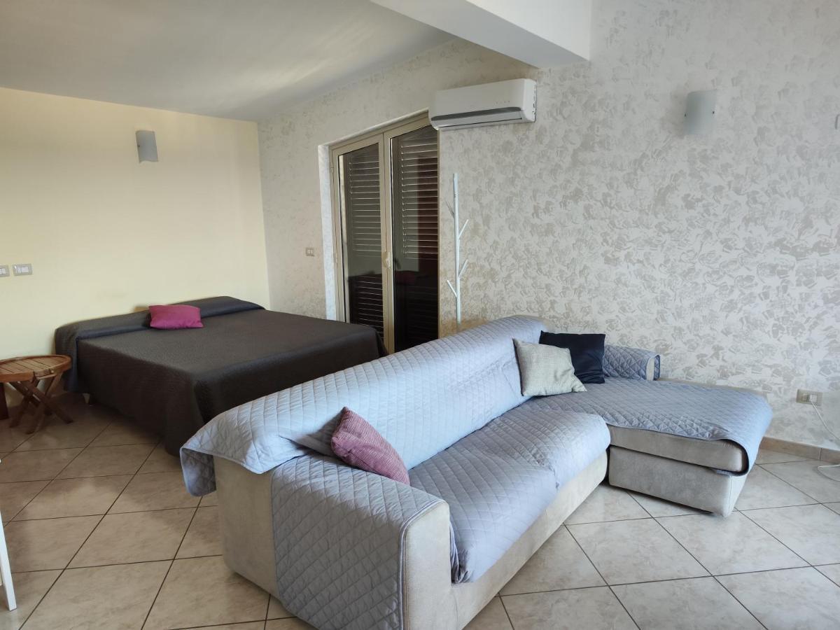 Casa Carmelo Apartment Nizza di Sicilia Ngoại thất bức ảnh